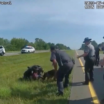Essa imagem foi capturada por uma câmera de um policial durante um ataque de um cachorro a Jadarrius Rose em Circleville, Ohio
